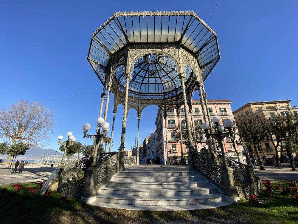 Appartement Teresiné à Castellammare di Stabia Extérieur photo